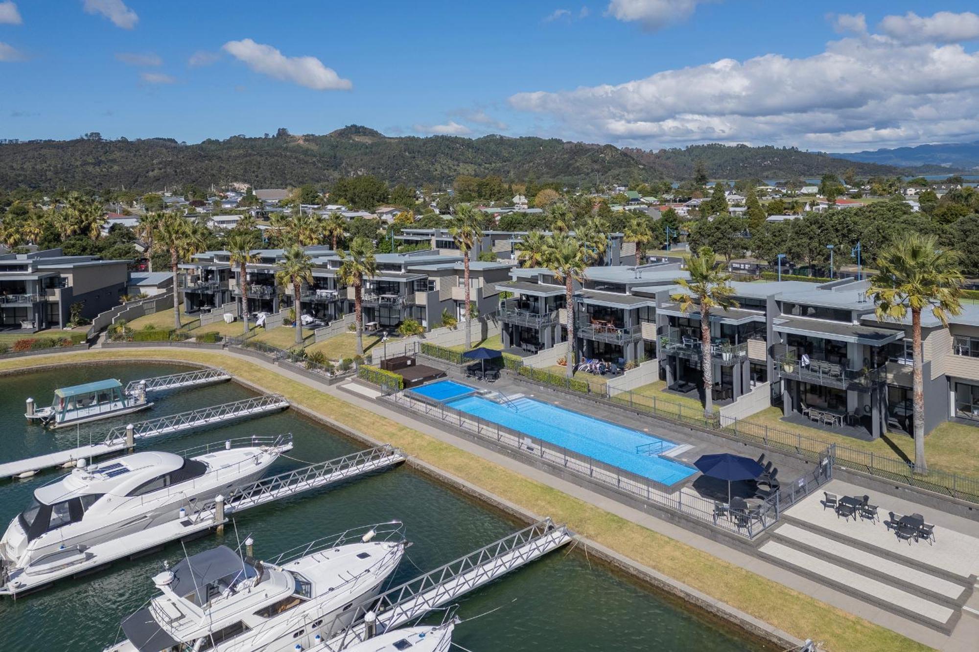 Sovereign Pier On The Waterways Whitianga Eksteriør billede